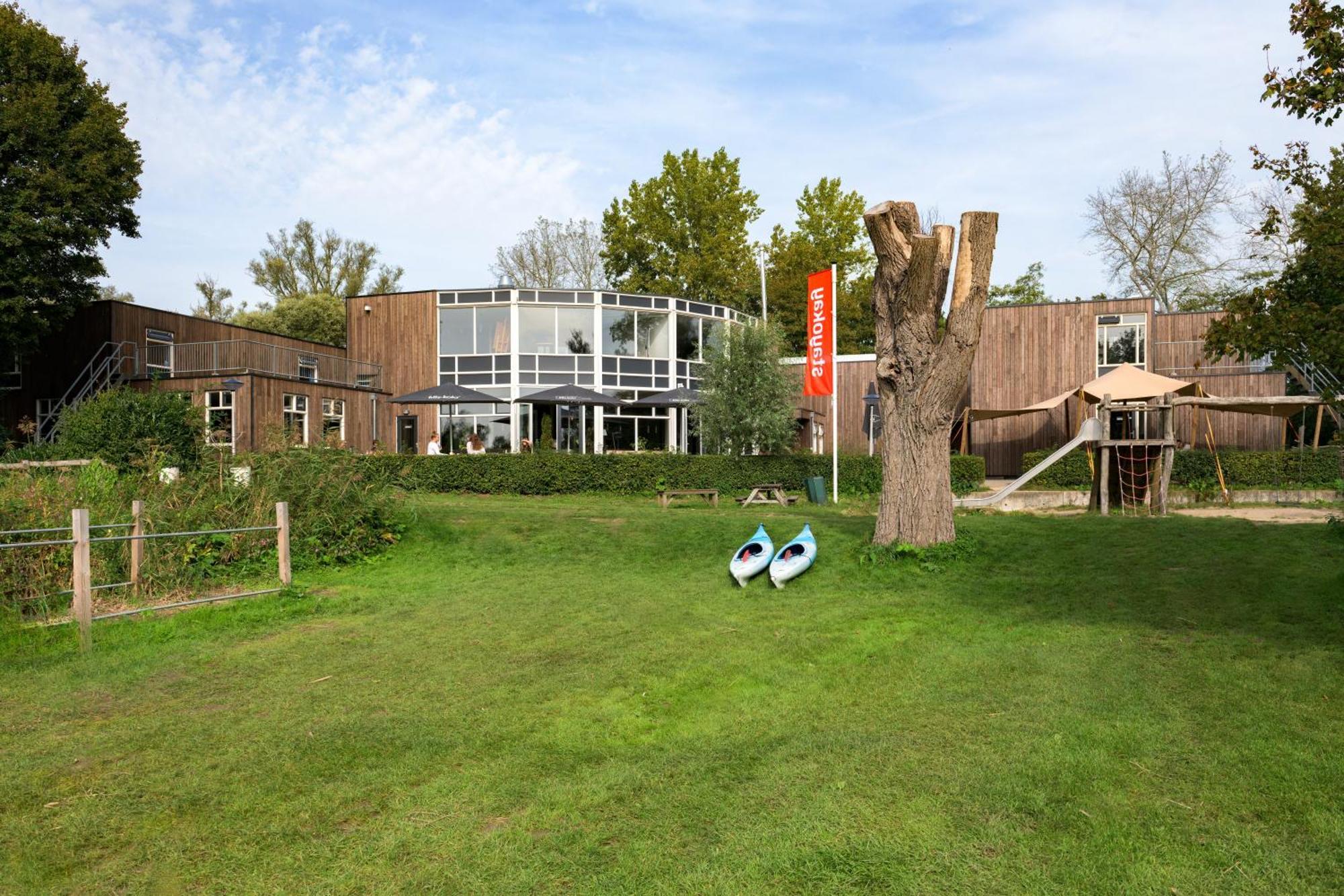 Stayokay Hostel Dordrecht - Nationaal Park De Biesbosch Екстериор снимка
